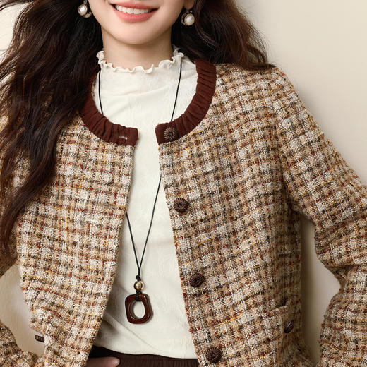 【12/10新品6折】熙世界杏色木耳边半高领打底衫女25秋冬新款长袖内搭保暖T恤上衣 商品图4