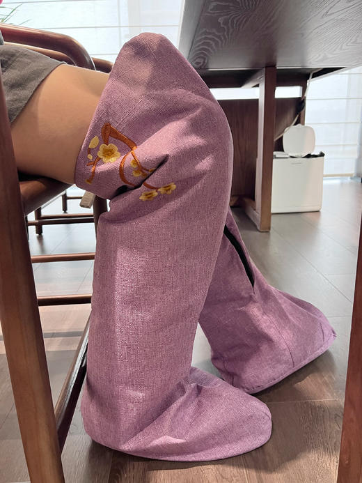 ‼️来自小米生态链和遥遥领先的代工厂‼️【盐掌柜电加热艾灸靴】秋冬养生保暖‼️让你从脚暖到心~ 开团仅需💰149‼️ ✔十档控温，三档定时，温度和时间自由选择 商品图3