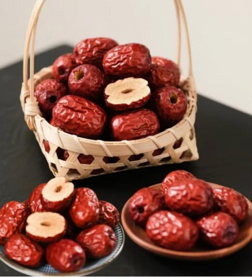 💥新年好礼直接封神❗【海西坊新疆无核红枣】特价💰39.9 抢 1 斤🤩 ✅礼盒装 + 独立包装！国潮风手提盒颜值拉满🎁 ✅产地直采新疆优生区！ 商品图6