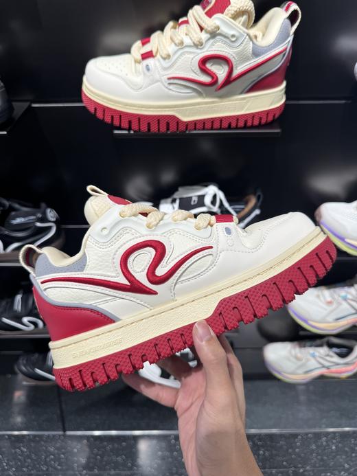 安踏SV|王一博生日款面包鞋25新款厚底增高休闲运动鞋女122548012VS【库存有限，如无货将做退款，介意慎拍！】 商品图1