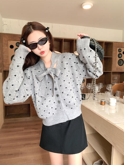 【169元任选2件】现货！ 韩系V领长袖针织开衫 商品图9