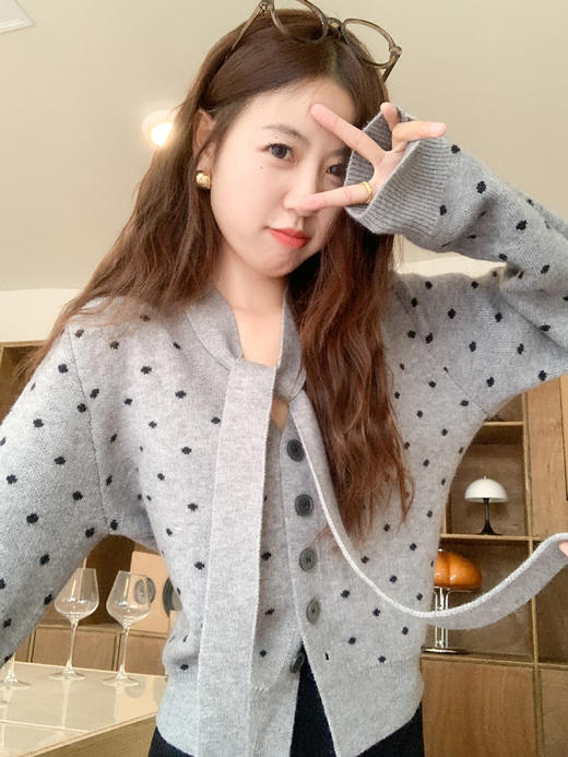 【169元任选2件】现货！ 韩系V领长袖针织开衫 商品图11