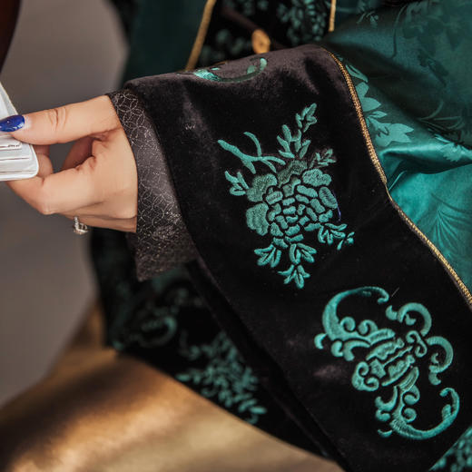 【林栖设计小店】恭王府联名|衬衣真丝杭缎新中式宽松2026早春新款上衣女1961005 商品图4