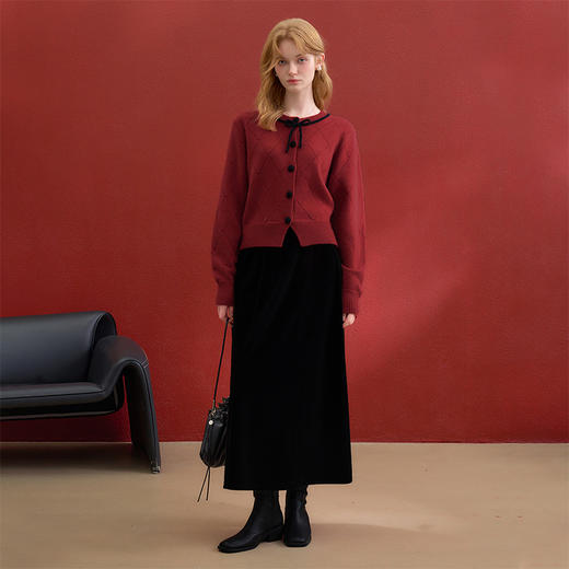 西遇氛围感套装女冬季新款菱格蝴蝶结针织衫搭丝绒半身裙V4255435/V4255436 商品图1