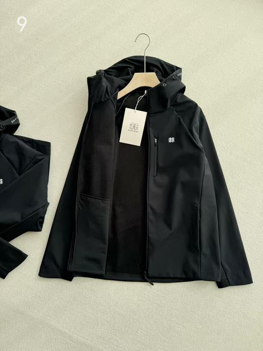 可隆户外防泼水防风外套保暖连帽拉绒软壳夹克 商品图3