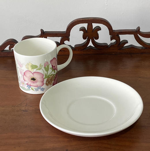 英国Wedgwood Meadow Sweet 花卉骨瓷摩卡mini杯M碟两件套 B0240 商品图2