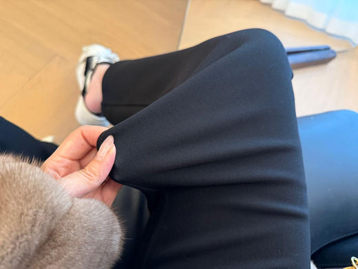 【AHTH一体绒马蹄裤】高腰拉长腿部线条 一体绒保暖显瘦 任意百搭 商品图2