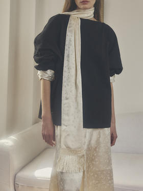 VC｜HD25021 Monica satin scarf [ 围巾 米白 / 黑 ]【HOLIDAY】