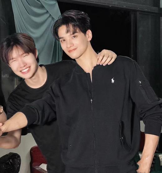 D121167小马刺绣Logo纯色棒球领长袖情侣秋冬拉链夹克外套 商品图7