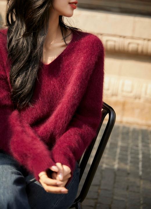 进口拉绒工艺无缝一体礼挚V领羊绒拉绒羊毛衫 商品图1