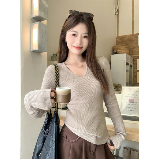 <曾小咸推荐>现货秒杀 ！微信超特价！韩系v领针织打底衫 日常119.99 立减50 秒杀69.99！！ 商品图2