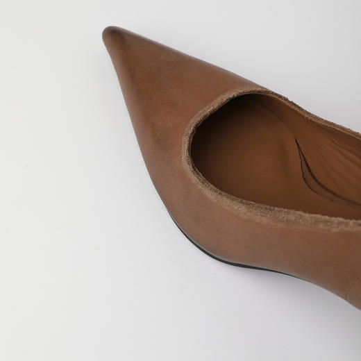 ROMI STUDIO头层蜡感擦色小牛皮羊皮方根尖头高跟鞋 RWDSP31668【跟高5.7cm左右】 商品图6