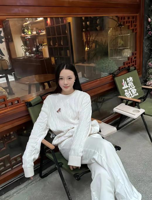【高品质私服】【经典麻花编织毛衣】显白显瘦圆领款~甄选100%羊毛，纤维蓬松柔韧，亲肤性与保暖性兼备，摸起来是能感知到的细腻质感【无标出货 介意慎拍】WD 商品图7