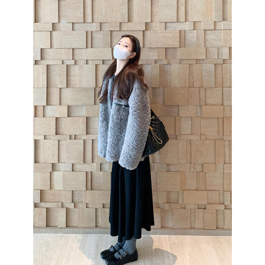 <曾小咸推荐>现货秒杀！微信超特价！韩系毛绒羊羔毛外套 日常429.99/件 立减180 秒杀249.99/件！！深灰西装裤秒杀89.99！ 打底衫 秒杀59.99 商品图4