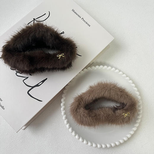 秋冬新款毛绒后脑勺抓夹-纪念日百货门店同款167747886 商品图3