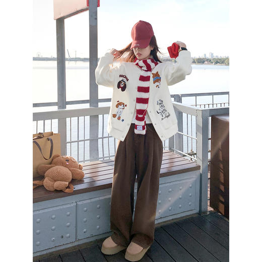 <曾小咸推荐>现货秒杀！微信超特价！！韩系重工植绒棒球服 日常229.99/件 立减90 秒杀139.99/件！！ 商品图4