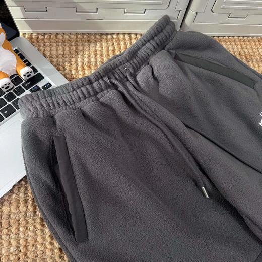 D121152户外工装多口袋POLARTEC摇粒绒超保暖加绒柔长裤 商品图6