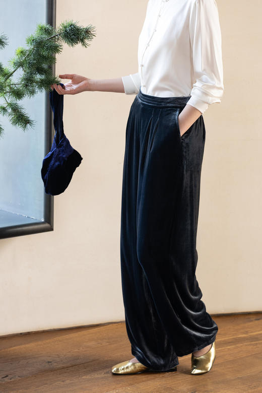 牧衣游原创 丝绒净色休闲长裤新款垂感显瘦蓝色宽松百搭裤子 今喜 商品图5