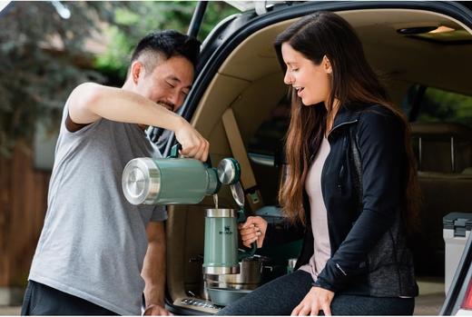 STANLEY斯坦利经典绿24oz啤酒杯🍺 6折只要￥280 商品图0