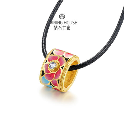 【樱花】【花样琅漫】钻石世家 花样琅漫·樱花系列 足金镶钻挂坠 足金镶钻戒指 足金耳饰  以德国黄金工艺与手工拍平珐琅结合 【不含链子】【黄金产品不支持无理由退换货】预计3天发货 商品图1