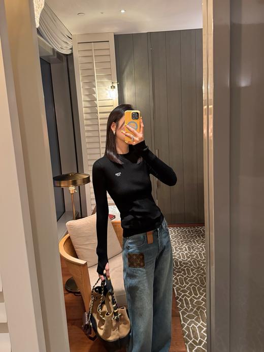 芬迪 25年新品 基础款弹力打底衫(KX*MM) 商品图4