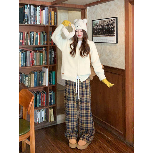 <曾小咸推荐>现货秒杀！微信超特价！韩系翻领拉链毛衣外套 日常189.99/件 立减90 秒杀99.99/件！！ 商品图3