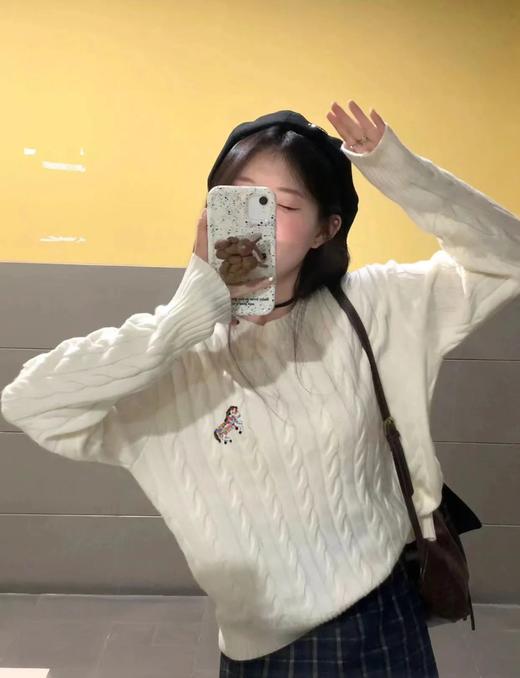 【高品质私服】【经典麻花编织毛衣】显白显瘦圆领款~甄选100%羊毛，纤维蓬松柔韧，亲肤性与保暖性兼备，摸起来是能感知到的细腻质感【无标出货 介意慎拍】WD 商品图6