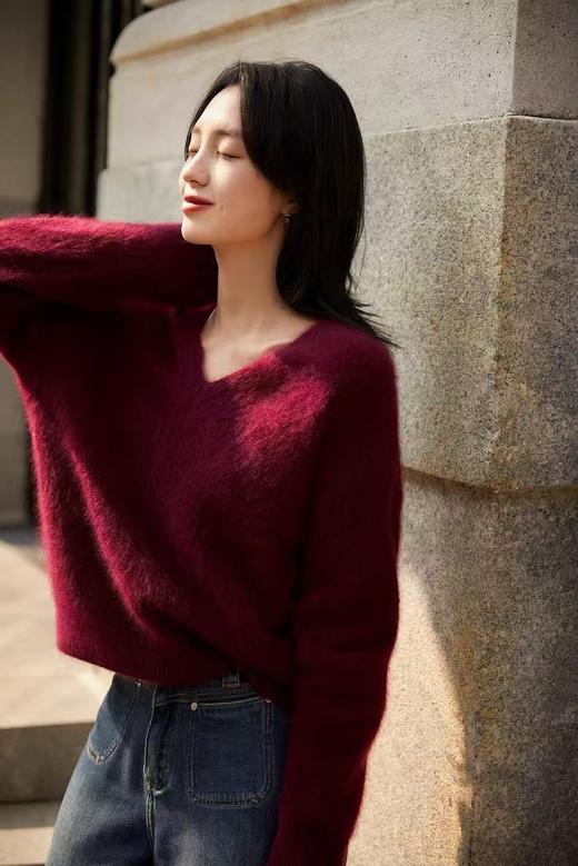 进口拉绒工艺无缝一体礼挚V领羊绒拉绒羊毛衫 商品图4