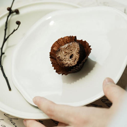 多乐星球 云朵牛奶/抹茶生巧克力 90g/盒 商品图2