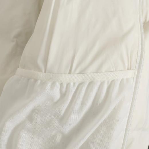 D121154精准保暖轻盈廓形立领女款短款羽绒服 商品图13