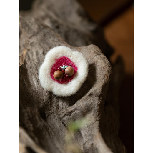 牧衣游原创 纯羊毛胸针小巧精致百搭 愈见山【不支持会员折】 商品图1