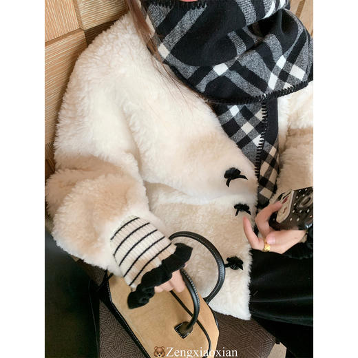 <曾小咸推荐> 现货秒杀！微信超特价! 羊羔毛加厚外套 日常489.99 立减220 秒杀269.99！！！ 商品图3