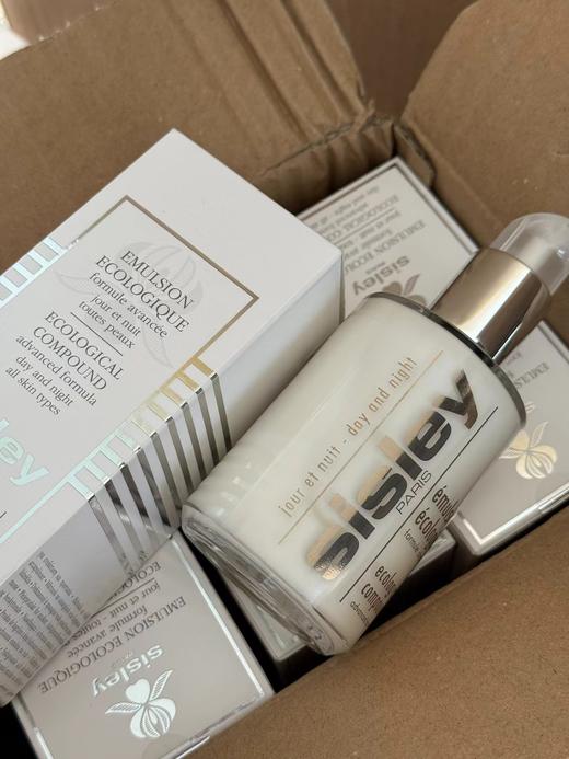 D121126一瓶全效舒缓保湿紧致毛孔保养全能乳液125ML 商品图2