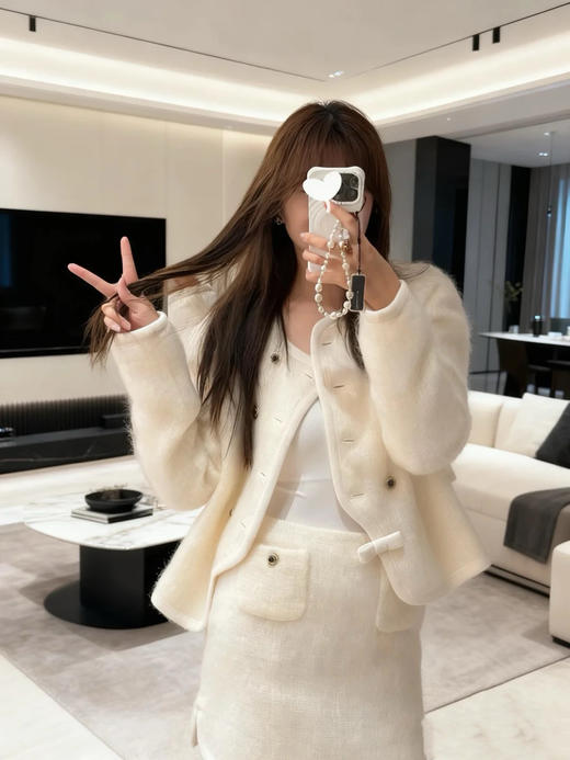 香奈儿 25秋冬新款 洋装马海毛外套(TM) 商品图2