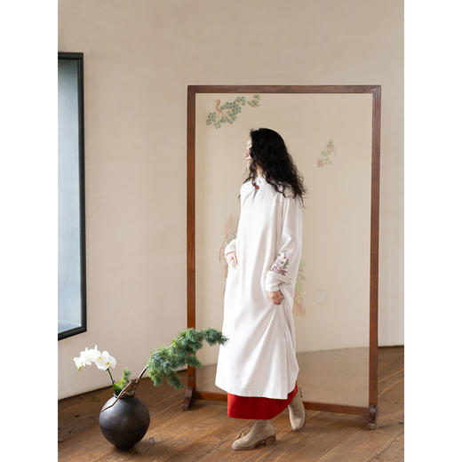 牧衣游原创 手工刺绣毛呢连衣裙红色保暖宽松气质中式风长裙 喜树 商品图3