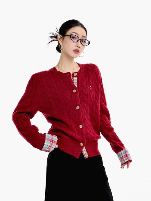 【爆款合红色新年毛衣合集】独特的编织花纹，精致的领口袖口细节，不仅展现出优雅气质，更彰显时尚品味-QZDZMY 商品图2