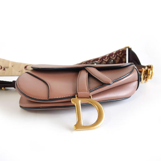 【95新】Dior迪奥Saddle小号豆沙色全皮重工宽肩带马鞍包手提单肩包女士 071225NJS08 商品图4