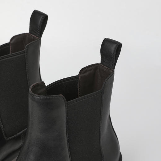 ROMI STUDIO“漫步纽约” 甄选小牛皮漆面圆头黑色皮鞋 RW24LP30795 商品图8