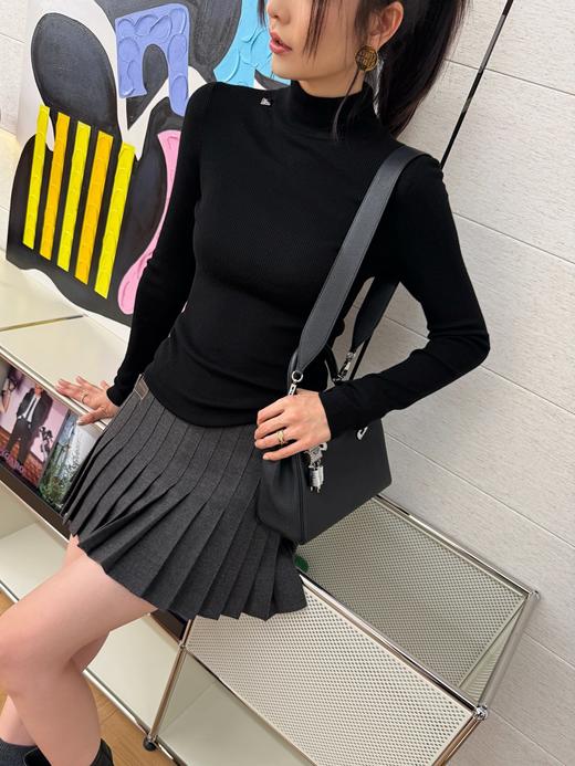 普拉达 2025最新款三角标针织打底衫(KX*MM) 商品图5