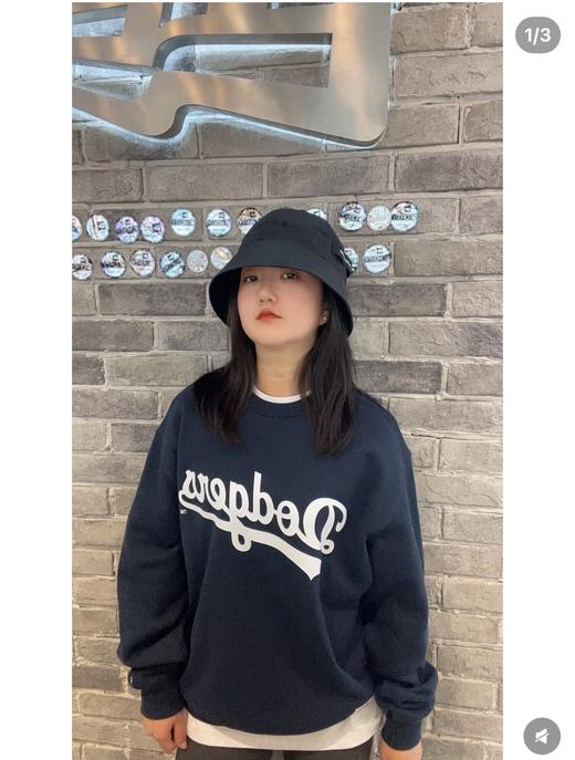 New Era纽亦华2025秋冬新款圆领加绒卫衣  偏Oversize的版型 商品图1