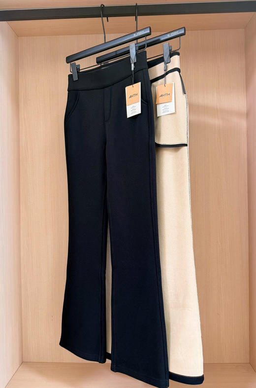 【AHTH一体绒马蹄裤】高腰拉长腿部线条 一体绒保暖显瘦 任意百搭 商品图3