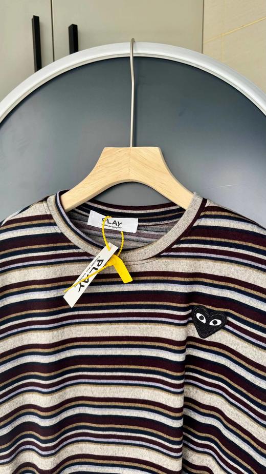 D121136胸前爱心刺绣条纹舒适透气圆领卫衣 商品图9