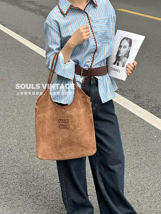 缪缪 25秋冬新配色 lvy麂皮托特包（MM） 商品图3