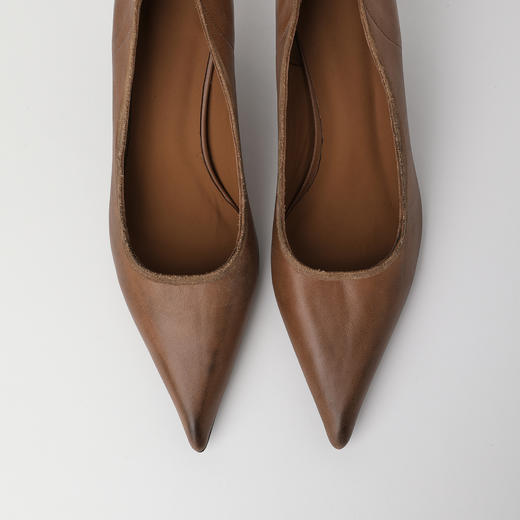 ROMI STUDIO头层蜡感擦色小牛皮羊皮方根尖头高跟鞋 RWDSP31668【跟高5.7cm左右】 商品图3