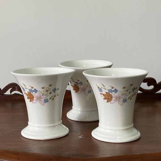 英国Wedgwood Meadow Sweet 花卉纹饰宽口花瓶 B0246 商品图1