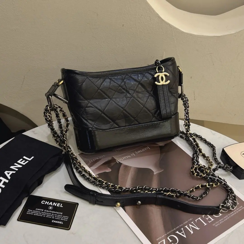 Chanel 小号 黑金色 做旧牛皮 流浪包