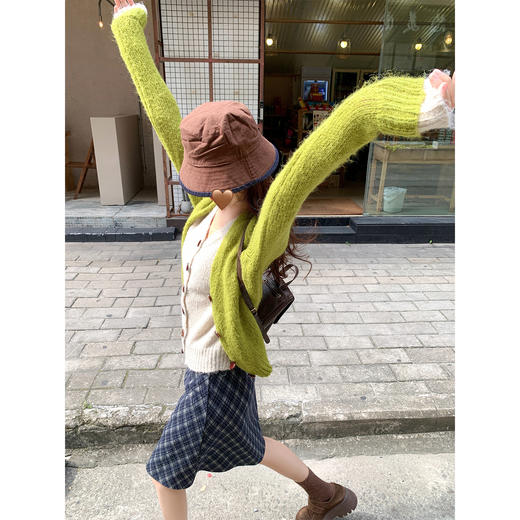 <曾小咸推荐>现货秒杀 ！微信超特价！撞色v领假两件毛衣 日常199.99 立减90 秒杀109.99！！ 商品图3