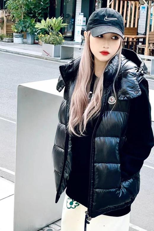 D121115胸口小标连帽男女同款情侣面包羽绒马甲 商品图1