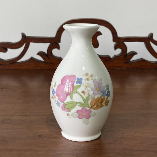 英国Wedgwood Meadow Sweet 花卉纹饰MINI花瓶 B0245 商品图1
