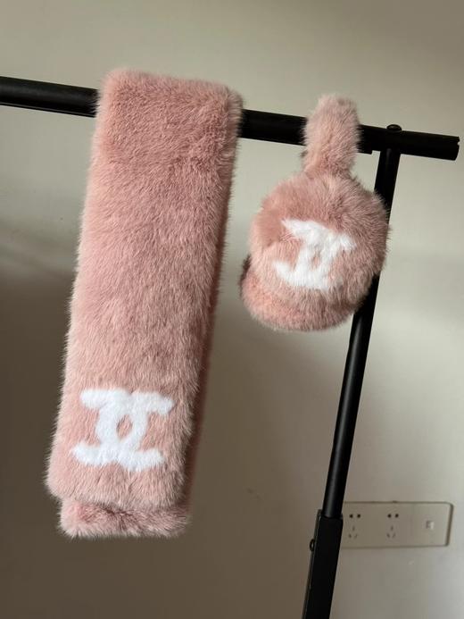 D121127冬季新款户外防寒保暖挂耳罩+围巾毛绒套装 商品图3